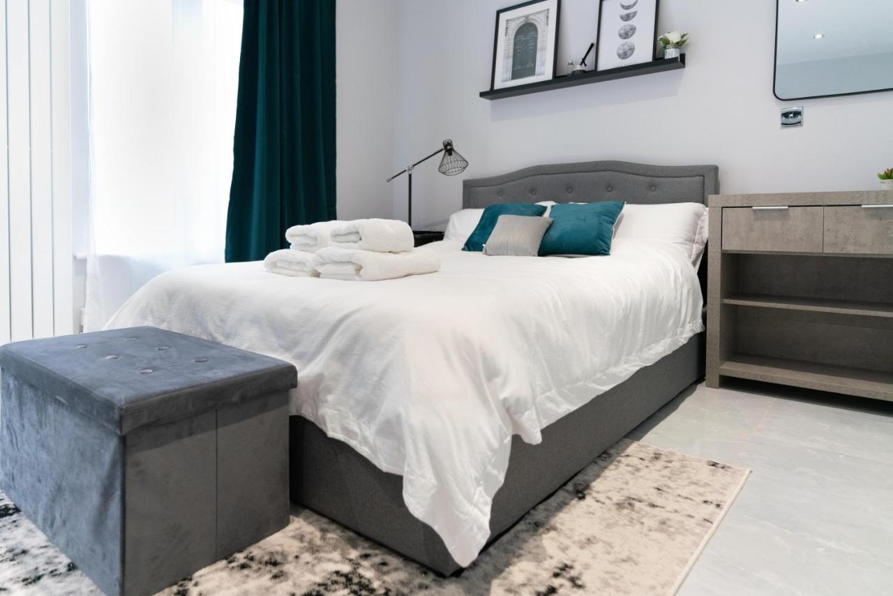 Luxury 5Bd Suite Guest House لندن المظهر الخارجي الصورة