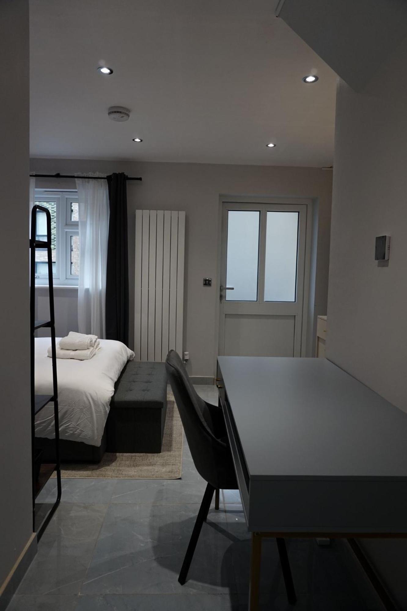 Luxury 5Bd Suite Guest House لندن المظهر الخارجي الصورة