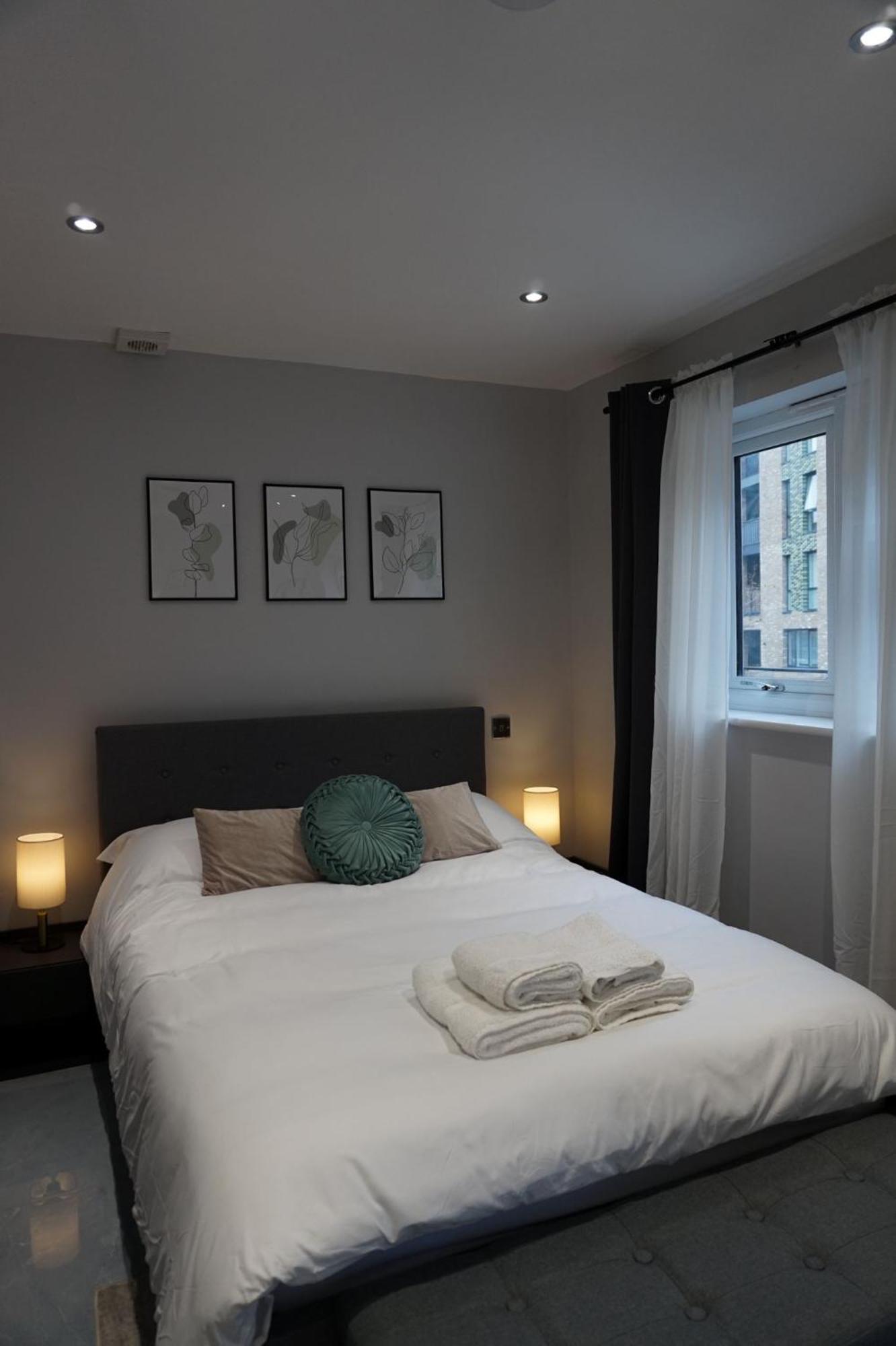 Luxury 5Bd Suite Guest House لندن المظهر الخارجي الصورة